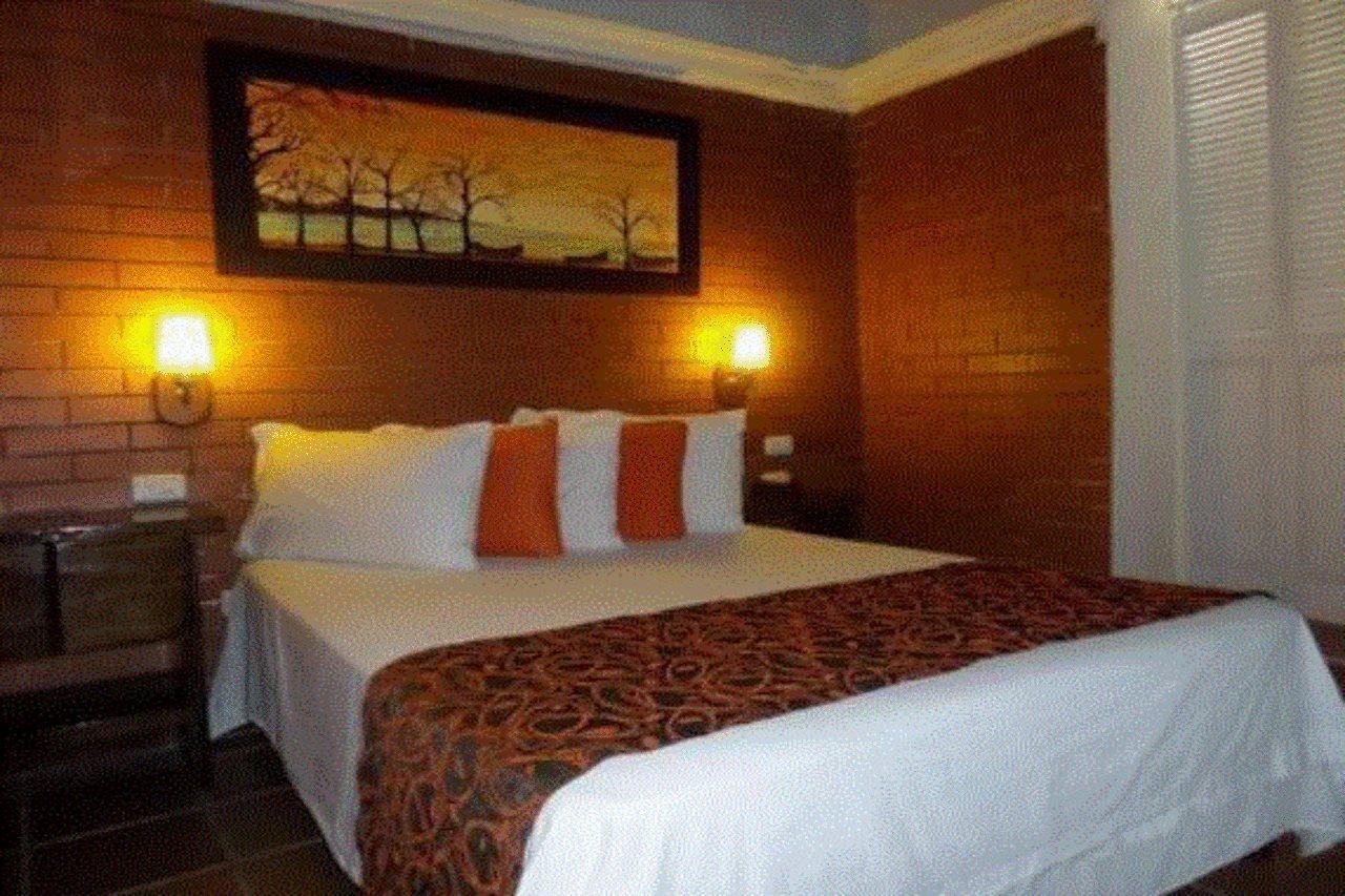 Hotel Casa Abril Cartagena Bagian luar foto