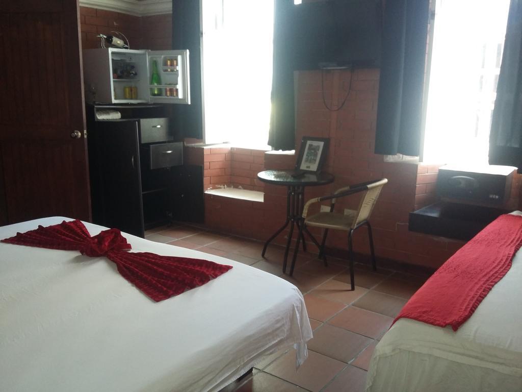 Hotel Casa Abril Cartagena Bagian luar foto